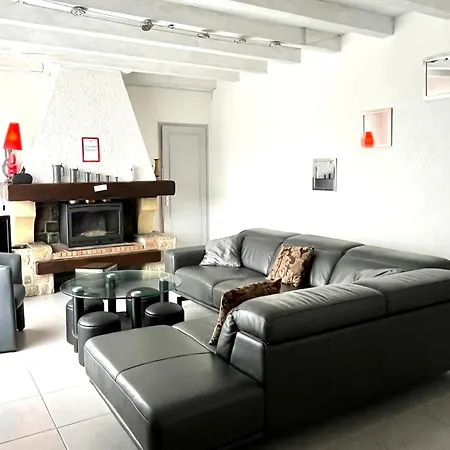 Vila Spacieuse A Sainte-eulalie-en-born, Terrasse, Piscine Privee *