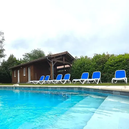 Spacieuse A Sainte-eulalie-en-born, Terrasse, Piscine Privee